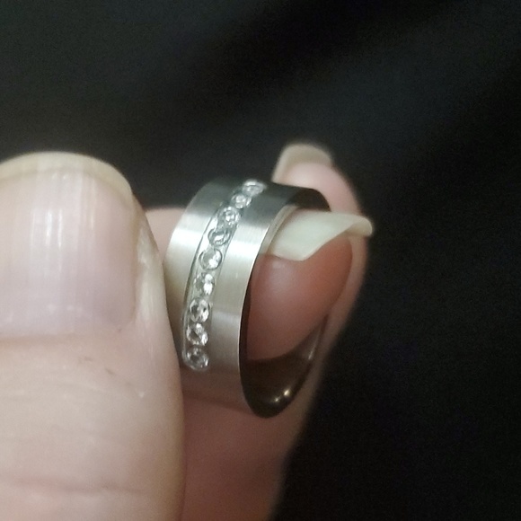 New Drawbench Design Titanium Steel Men's Ring. - Picture 6 of 6